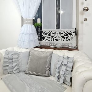 LUXURIO Grey & White